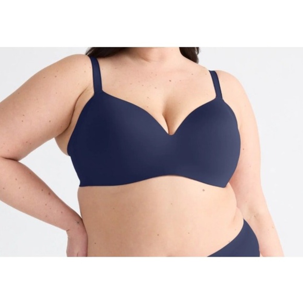 Knix Midnight Blue WingWoman Contour Bra Wireless Plunging Size 5 EVBRA110MD5